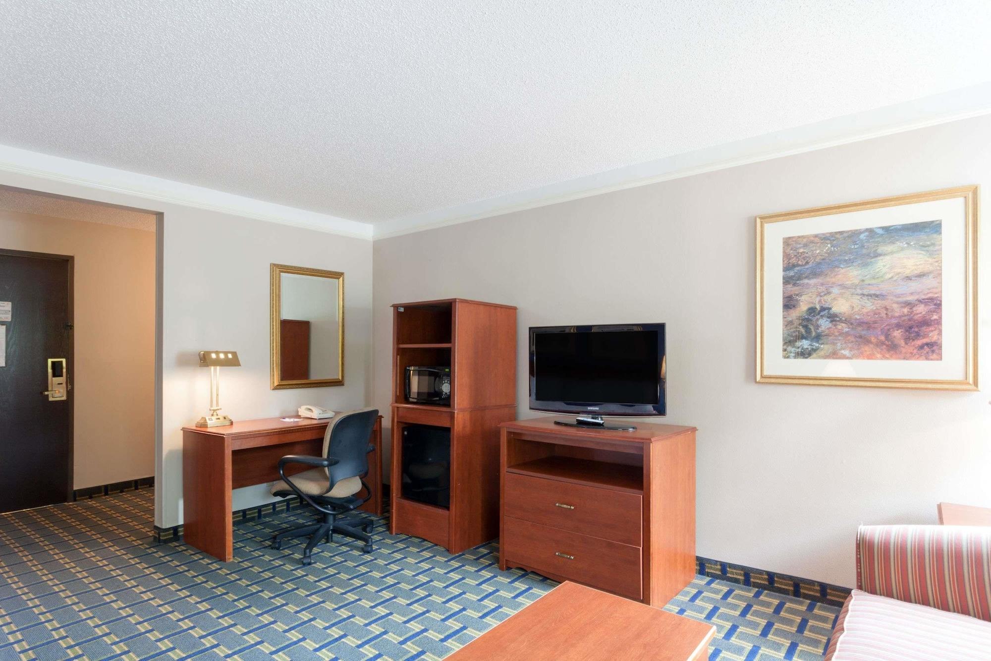 Baymont By Wyndham Memphis East Hotel Kültér fotó